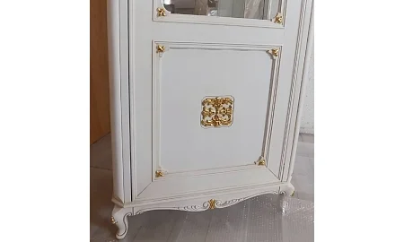 Vaccari Cav.Giovanni Гостиная: Витрина -2Шт, Тумба Тв, Ж. Столик Bianco Antico/Oro