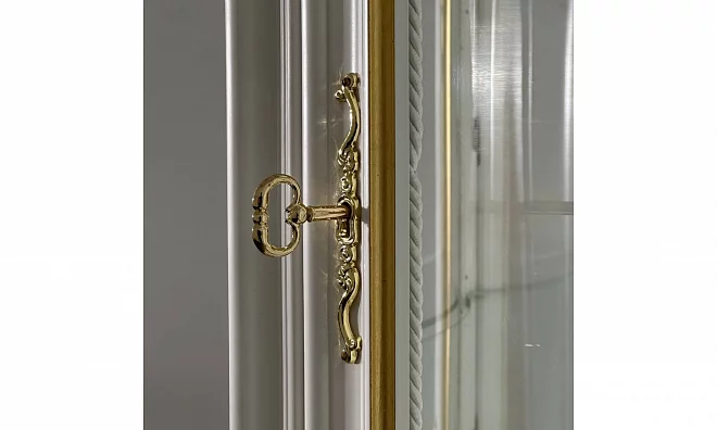 Витрина Pinotti Roberto 1533